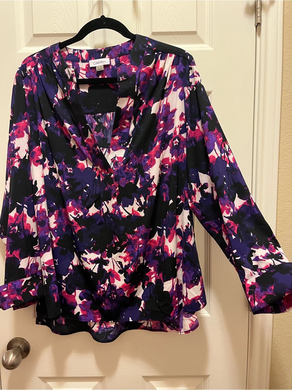 Calvin Klein 2X Purple Magenta Floral Blouse Wide Cuff Sleeves